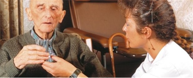 Parkinson-Nurses entlasten Ärzte Menschen mit Parkinson benötigen besondere Zuwendung.
