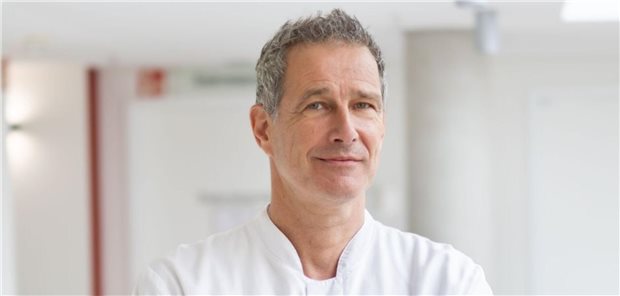 Michael Kämper ist jetzt Chefarzt am BG Klinikum Hamburg Michael Kämper ist seit dem 1. Juli Chefarzt der Neurochirurgie des BG Klinikums Hamburg.