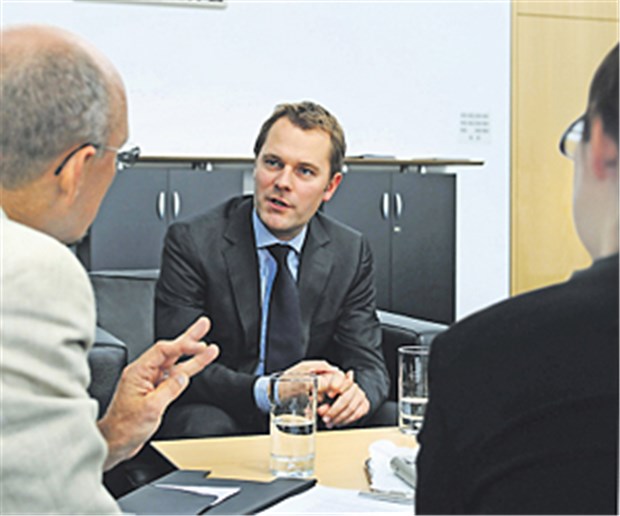 Bahr: Hausärzte erhalten verlässliche Perspektive Minister Daniel Bahr im Interview mit der "Ärzte Zeitung".
