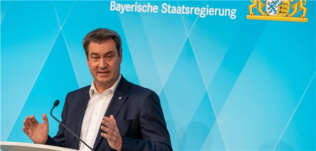 Söder plant für Corona-Impfzentren „Außeneinsatz“ Ministerpräsident Markus Söder will die Arbeit der Impfzentren in Bayern nach der Aufhebung der Priorisierung stark auf einen Außeneinsatz ausrichten.
