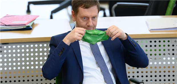 Kretschmer: „Am Ende wird wieder die Eigenverantwortung stehen“ Ministerpräsident Michael Kretschmer (CDU) versucht, den Sachsen langsam eine Perspektive zum Ausstieg aus dem Lockdown aufzuzeigen.
