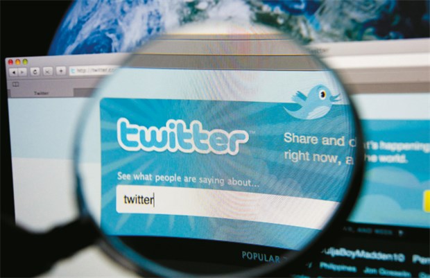 Kurznachrichten live vom Op-Tisch: Modische Macke oder ernster Trend? Mit 140 Zeichen Nachrichten in die Welt schicken: Das ist Twitter.