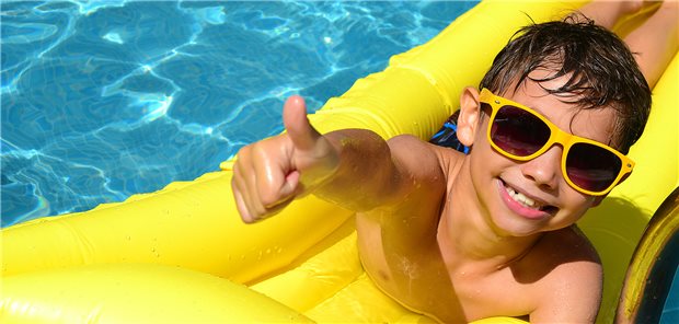 Mit Kindern in den Urlaub – am besten vorher den ganzen Urlaub durchdenken, raten Fachleute.&#xA;