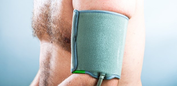 Blutstau am Arm schützt Herz Mit Manschette lässt sich die Blutzufuhr des Herzmuskels kontrolliert drosseln: Das wirkt wie eine ischämische Präkonditionierung.