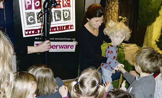 "Wer dich berühren darf, entscheidest du allein" Mit Theaterstücken sollen Kinder spielerisch lernen, "Nein" zu sagen und sich gegen Übergriffe zu wehren.
