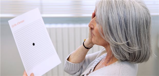 Mit dem Amsler-Gitter sollen Patienten mit altersbedingter Makuladegeneration ihre Sehschärfe prüfen.