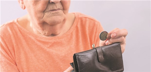 Mit Geriatrie-Tests zur Diabetes-Behandlung à la carte Mit dem „Geldzähltest nach Nikolaus“ lassen sich manuelle und kognitive Fähigkeiten eines alten Menschen abschätzen.