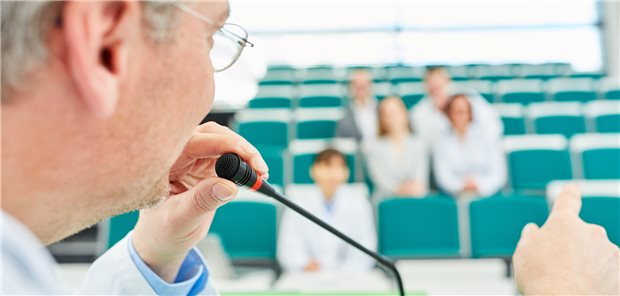 Mit dem Studium endet auch der Anspruch der Eltern auf Kindergeld.