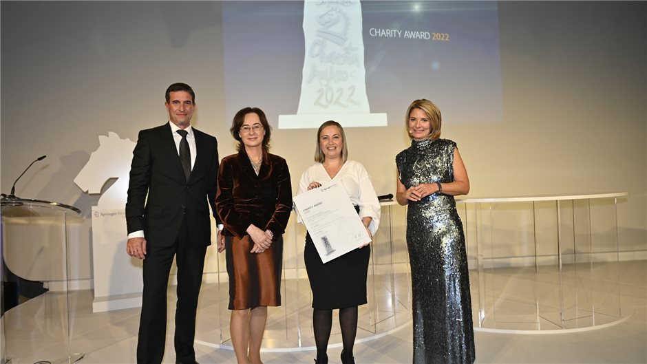 Mit dem zweiten Preis beim Charity Award 2022 werden die Dianiño Diabetes-Nannie...