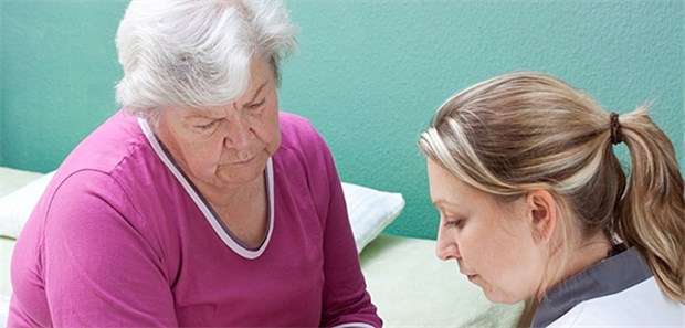 Mit den "Delegationsfähigen Leistungen" des Kapitels 38 erhalten auch Fachärzte für MFA sowie für qualifizierte nichtärztliche Praxisassistentinnen (NäPA) auf Visite Honorar.