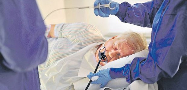 Die Alarmzeichen bei Verdauungsbeschwerden Mit der Gastroskopie lassen sich morphologisch fassbare Ursachen der Dyspepsie abklären.