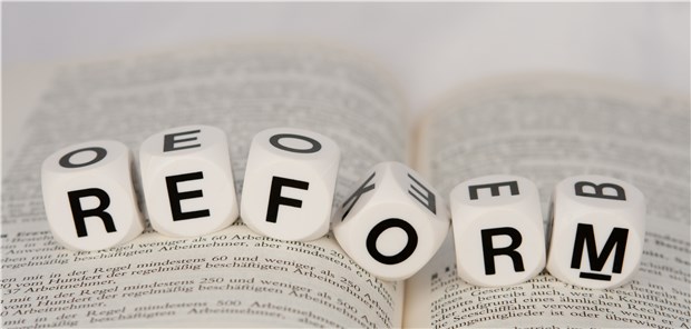 MDK-Reform betrifft auch Vertragsärzte Mit der MDK-Reform will Jens Spahn die Prüfungen der Krankenhausabrechnungen auf eine neue Grundlage stellen. Auch bei der Arbeitsweise des GBA sind Änderungen geplant.