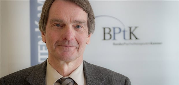 Psychotherapeuten schlagen Alarm bei Weiterbildung Mit der Reform der Psychotherapeuten-Ausbildung ist keine Regelung zur Finanzierung der Weiterbildung getroffen worden: Kammerpräsident Dr. Dietrich Munz.