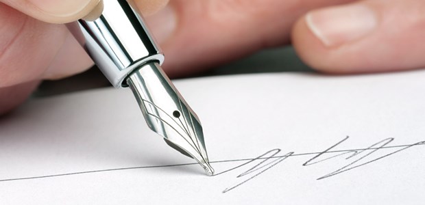 Kein Goodwill - kein Konkurrenzschutz Mit der Unterschrift unter den Gesellschaftsvertrag einer Berufsausübungsgemeinschaft tritt meist auch der Konkurrenzschutz bei Ausscheiden in Kraft. Diese Klausel darf einen Partner aber nicht über Gebühr benachteiligen.