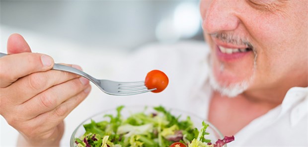 Mit einer Diät konnten die Studienteilnehmer ihr Gewicht um sieben Kilogramm reduzieren.