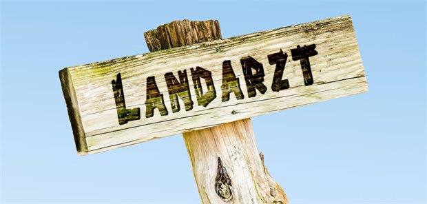 Holzschild mit Aufschrift "Landarzt".