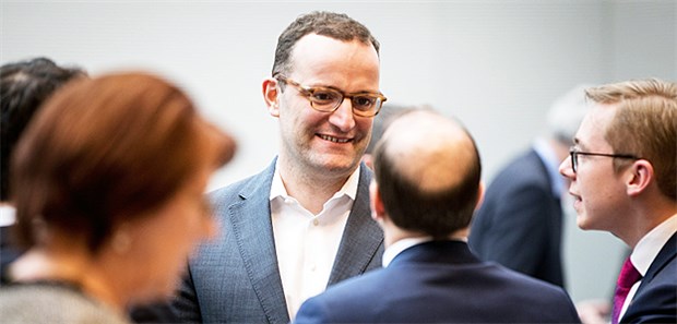 Arbeitgeber befürworten Spahns Pläne Mit seinen Plänen stößt Bundesgesundheitsminister Jens Spahn nicht überall auf Zustimmung.