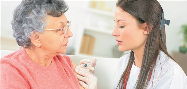 Mit wiederholten Impfungen sinkt bei Älteren das Risiko für Influenza-bedingte Sterbefälle.