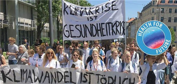 Ärzte unterstützen „Health for Future“-Aktionswoche Mitarbeiter aus Gesundheitsberufen demonstrieren in München.
