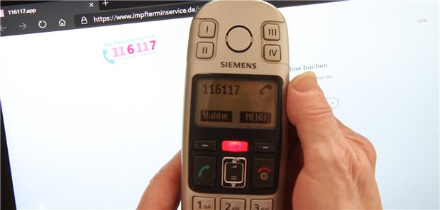 Telefon wählt Rufnummer 116 117.