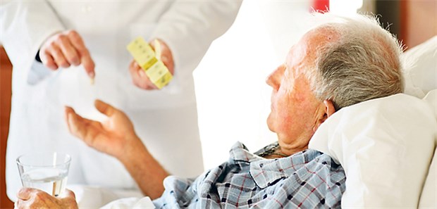 Klinik holt Apotheker auf Station Möglichst wenige Interaktionen bei der Medikation, das ist ein Ziel des Medikamentenmanagements.