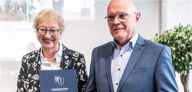 Hessische Ärztekammer ehrt Professor Thomas Weber Monika Buchalik und Prof. Dr. Thomas Weber.