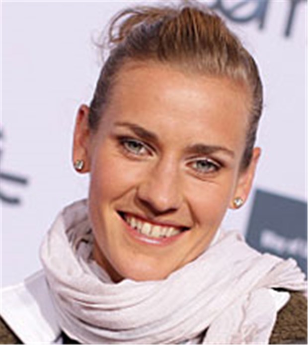 Früher als Mannweiber angesehen, heute sexy Kickerinnen Motorrad-Freak: Simone Laudehr.