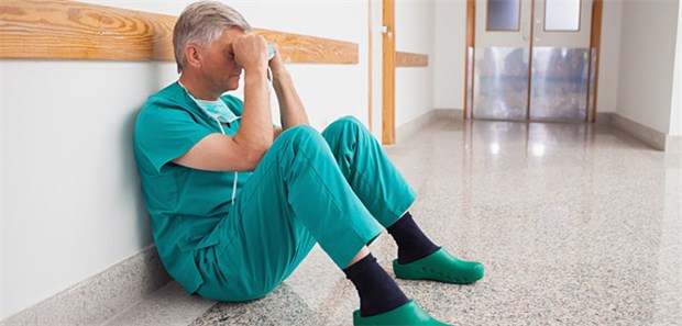 Ein Traumberuf, der zur Zerreißprobe wird Müde und ausgelaugt: Das gilt für den Arbeitsalltag zu vieler Ärzte an deutschen Krankenhäusern.