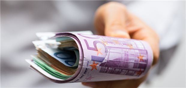 Müssen MVZ ihre Übernahmen im Investoren-Karussell am Ende aus eigener Tasche, sprich mittels Kreditaufnahme finanzieren? Die Bürgerinitiative Finanzwende hat Beispiele gefunden.
