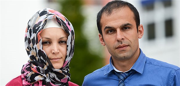 Zweijähriger Muhammet liegt im Sterben Muhammets Eltern im August vor der Kinderherzklinik in Gießen. Für ihren kleinen Sohn gibt es jetzt wohl keine Hoffnung mehr.