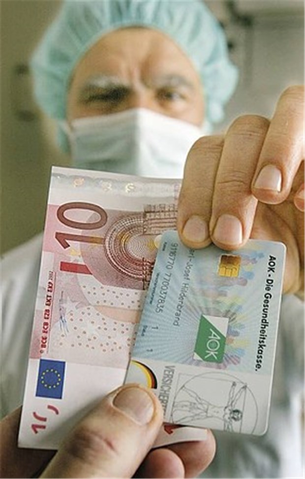Kein Mundschutz: Behörden machen wegen Schweinegrippe Arztpraxen dicht Mundschutz bei jedem Patientenkontakt? Das ist unrealistisch!