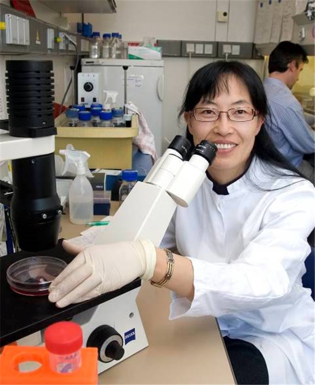Steter Spagat zwischen Kind und Karriere Muss Familie und Wissenschaft zugleich im Blick haben: Die Biologin Kaomei Guan, die am Herzzentrum in Göttingen arbeitet.