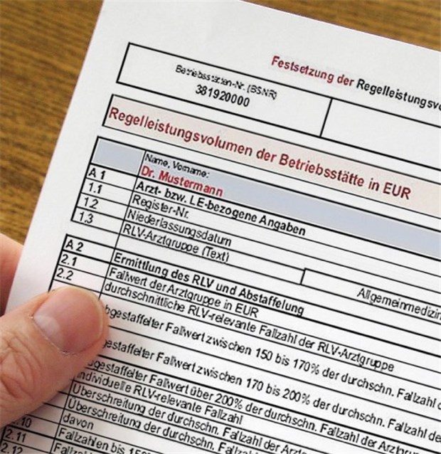 Stimmt alles bei den Regelleistungsvolumen? Daran haben nicht nur Ärzte Zweifel Muster eines RLV-Bescheids: Stimmen die Fallzahlen, gibt es einen Zuschlag? Darauf sollten Ärzte unter anderem achten.