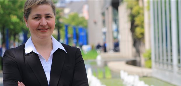 Serap Çileli von Peri e.V.: „Wir lassen uns nicht entmutigen“ Mutig und engagiert: Serap Çileli gründete den Verein peri e.V., der vor allem muslimischen Frauen in Not hilft.