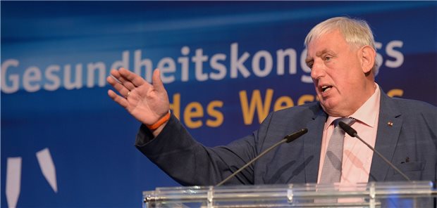 NRW-Gesundheitsminister: Gesundheitswesen braucht „bestimmte Spielregeln“ NRW-Gesundheitsminister Karl-Josef Laumann bei der Eröffnung des Gesundheitskongresses des Westens