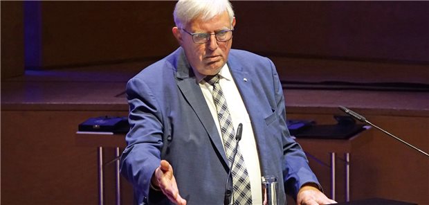 NRW-Gesundheitsminister Karl-Josef Laumann bei der Eröffnung des 127. Deutschen Ärztetags in Essen.&#xA;