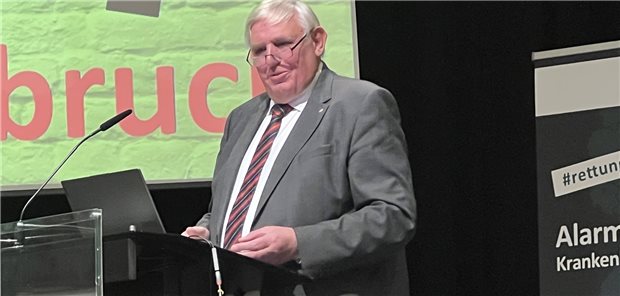 NRW-Gesundheitsminister Karl-Josef Laumann beim KGNW-Forum, das unter dem Motto „No Future? Krankenhäuser im Umbruch“ stand.