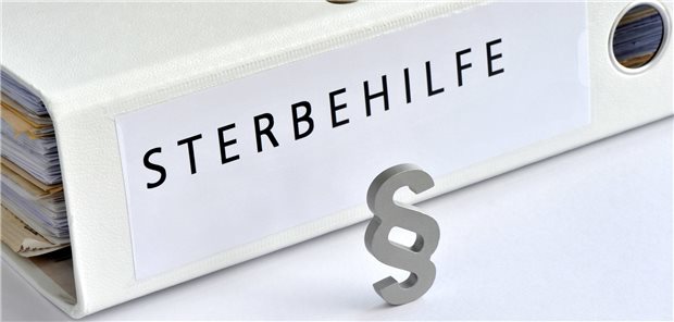 Theologen fordern: Kirche soll sich Suizidassistenz nicht verschließen Nach dem Beschluss des Bundesverfassungsgerichts zur Suizidassistenz ringen die Kirchen um einen Umgang mit den durch das Urteil aufgeworfenen Fragen.