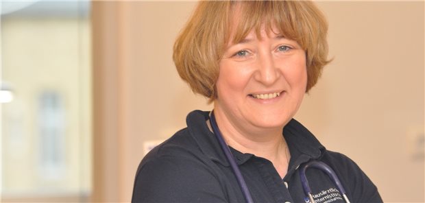 Mit Tschechow als Vorbild zur Allgemeinmedizin Nach der Geburt ihres Kindesentschied sich Dr. Elena Bulanova beruflich einen neuen Weg zu gehen. Sie arbeitet in einer großen allgemeinärztlichen Praxis mit dreiPraxispartnern in Eutin.