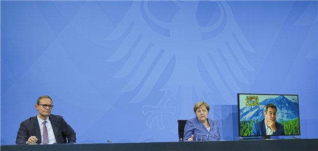 Corona-Impfzentren sollen noch längere Zeit offen bleiben Nach der Ministerpräsidentenrunde informierten Bundeskanzlerin Angela Merkel (CDU), Berlins Regierender Bürgermeister Michael Müller (SPD) sowie Bayerns Ministerpräsident Markus Söder (CSU) am Donnerstagabend über die Ergebnisse der Zusammenkunft.