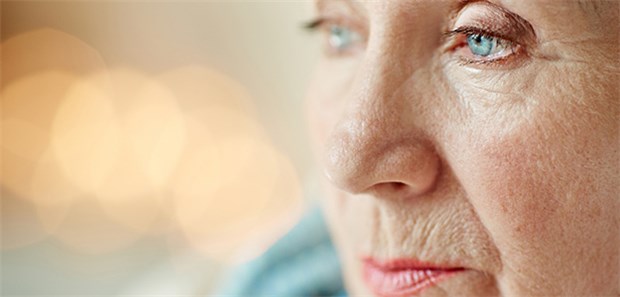 Nach einem Schlaganfall: Der Gesichtsfeldausfall besteht vor beiden Augen auf derselben Seite, kann aber unterschiedlich stark ausgeprägt sein.