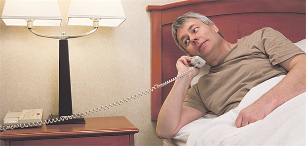 Nachts noch eine Beratung vom Hausarzt? Nach GOÄ darf dafür ein Zuschlag angesetzt werden.