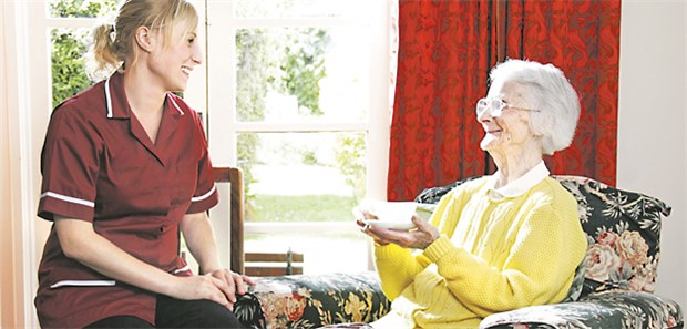 NäPA im Einsatz: Vor allem bei Hausbesuchen ist eine starke Entlastung von Ärzten möglich.
