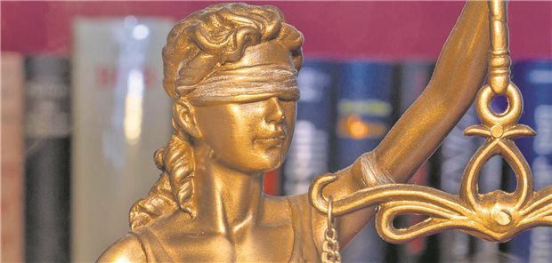 Nahaufnahme einer Justitia als Symbolbild für Recht und Gerechtigkeit.
