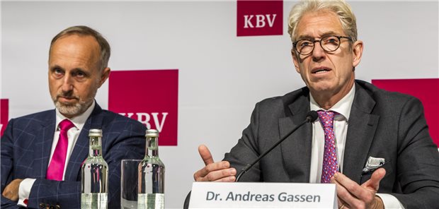 Natürlich dürfen Vertragsärzte nicht streiken, aber: Einen Streikaufruf durch ärztliche Berufsverbände könnte die KBV auch nicht unterbinden, sagte KBV-Chef Gassen bei der Pressekonferenz nach der KBV-VV am Montag in Essen.