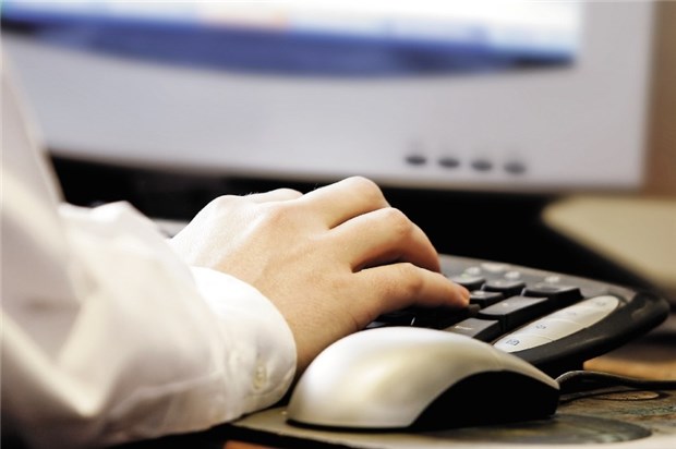 Keine Chance gegen Schmähungen im Web? Negative Bewertungen in Online-Portalen müssen sich Ärzte nicht immer gefallen lassen.