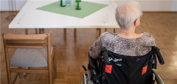 Mit Corona-Schnelltests gegen die Isolation Neue Besuchsverbote in Pflegeheimen? Schnelltests sollen das abwenden.