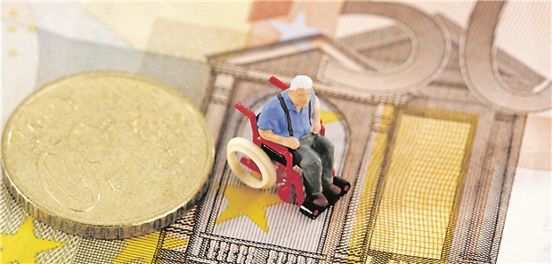 SPD will Private und Gesetzliche vereinen Neue Finanzierung: Die SPD hat vor, eine Bürger-Pflegeversicherung in ihr zukünftiges Programm aufzunehmen.