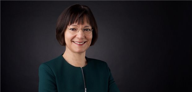 Führungswechsel bei Deutschlands größtem Pflegeverband Dr. Bernadette Klapper: Neue Geschäftsführerin des Deutschen Berufsverbandes für Pflegeberufe.