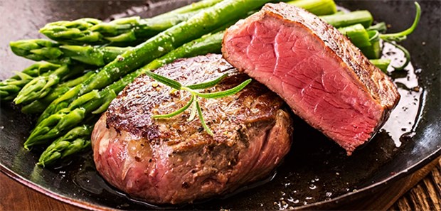 Neue Hautkrankheiten entdeckt Neue Hautkrankheit: Rotes Fleisch zu essen führt bei manchen Menschen zu einer Kontaktallergie.